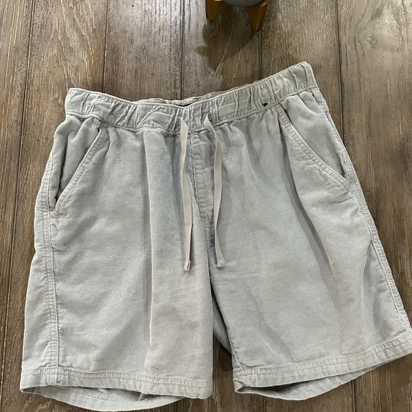 WXYZ Men's Casual Gray Shorts - Picture 2 of 10